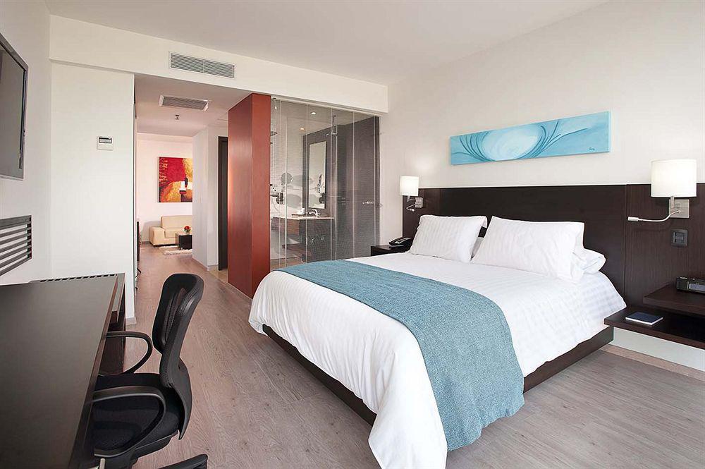 Nh Collection Royal Smartsuites Barranquilla  Zimmer foto